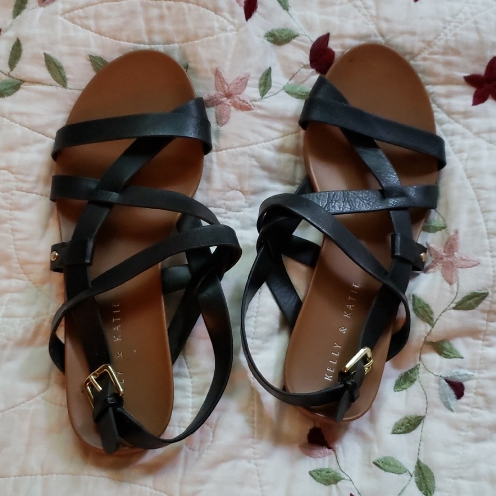 💕Katie and Kelly sandals 💕